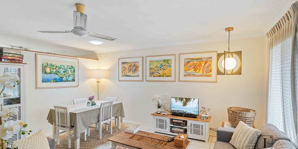2/35 Caribbean Street, Holloways Beach, QLD 4878 AUS