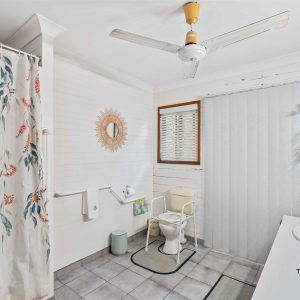 2/35 Caribbean Street, Holloways Beach, QLD 4878 AUS