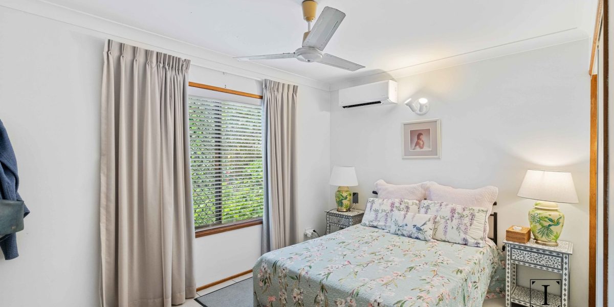 2/35 Caribbean Street, Holloways Beach, QLD 4878 AUS