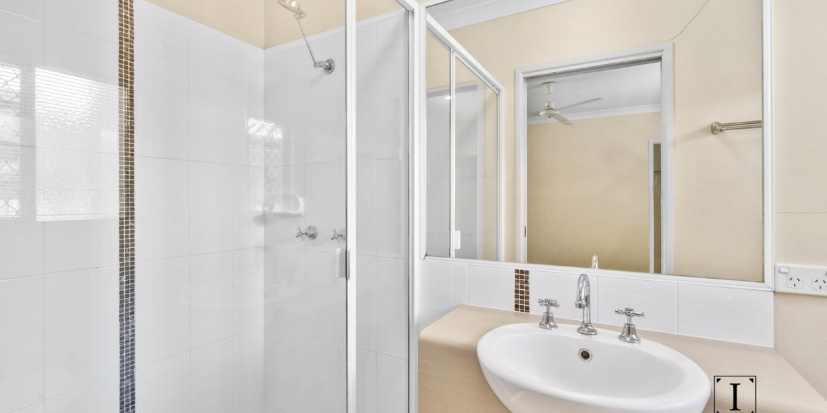 12 Petrie Close, Kewarra Beach, QLD 4879 AUS