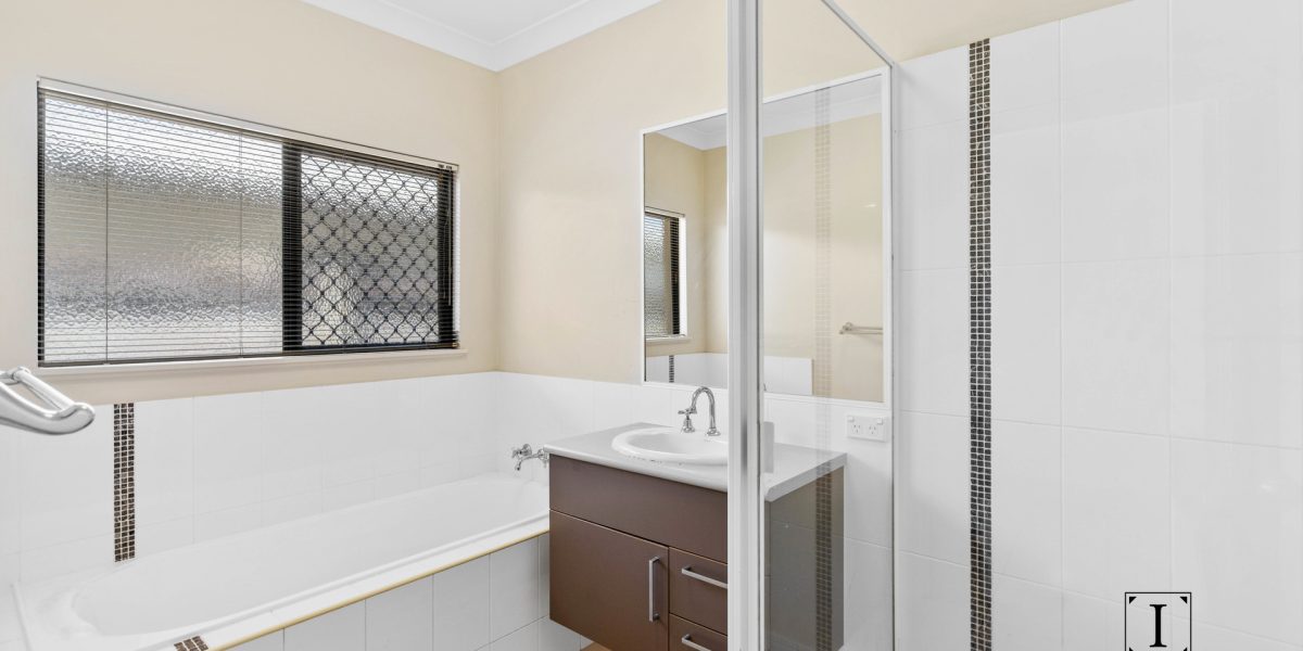 12 Petrie Close, Kewarra Beach, QLD 4879 AUS
