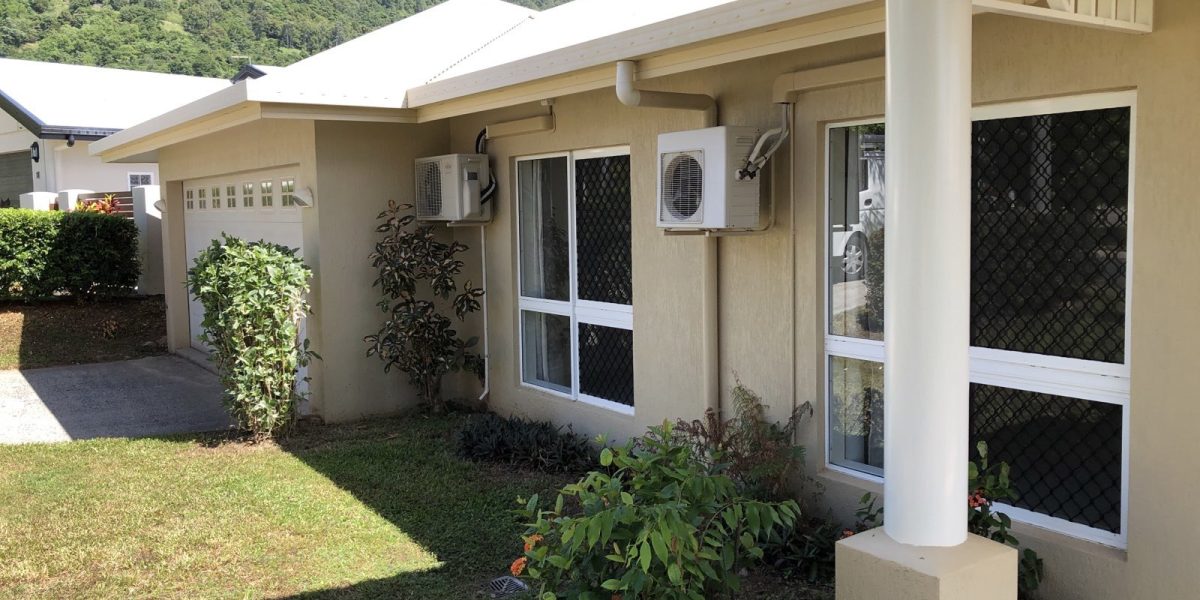 8 Hymes Street, Kanimbla, QLD 4870 AUS