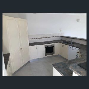 8 Hymes Street, Kanimbla, QLD 4870 AUS