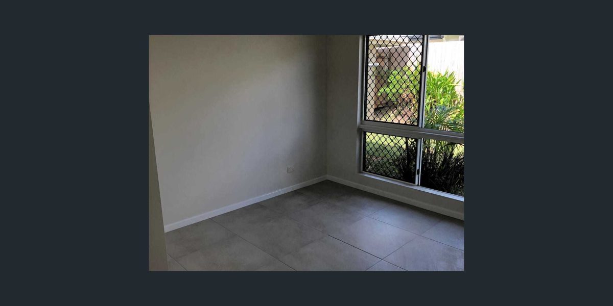 8 Hymes Street, Kanimbla, QLD 4870 AUS