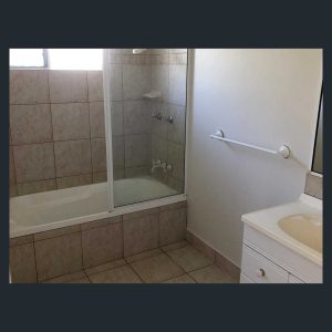 8 Hymes Street, Kanimbla, QLD 4870 AUS