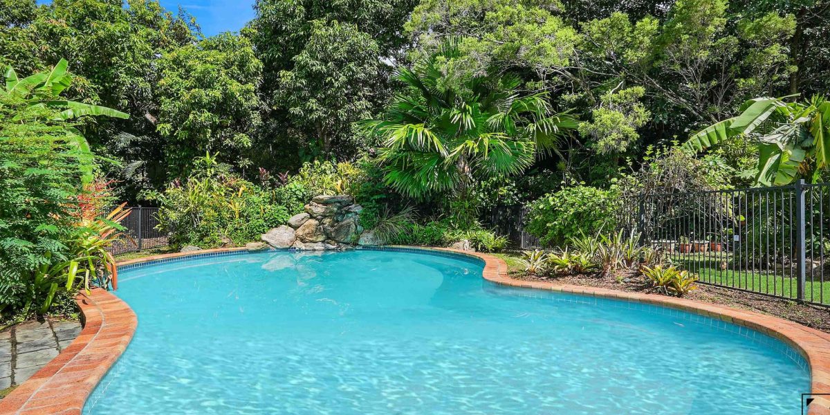 1 Ficus Close, Redlynch, QLD 4870 AUS