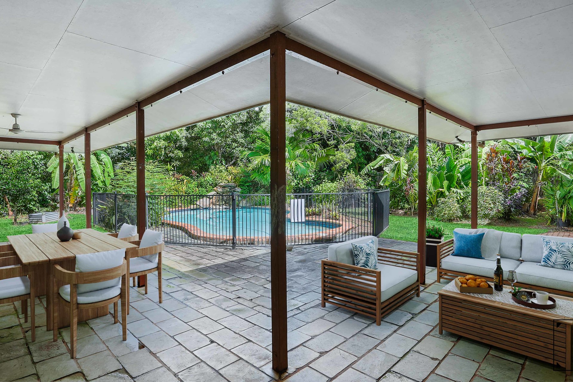 1 Ficus Close, Redlynch, QLD 4870 AUS