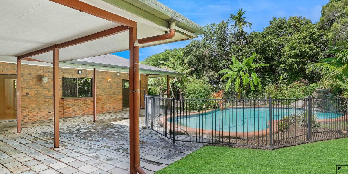 1 Ficus Close, Redlynch, QLD 4870 AUS