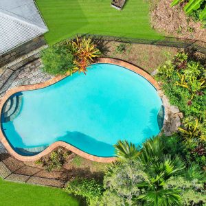 1 Ficus Close, Redlynch, QLD 4870 AUS