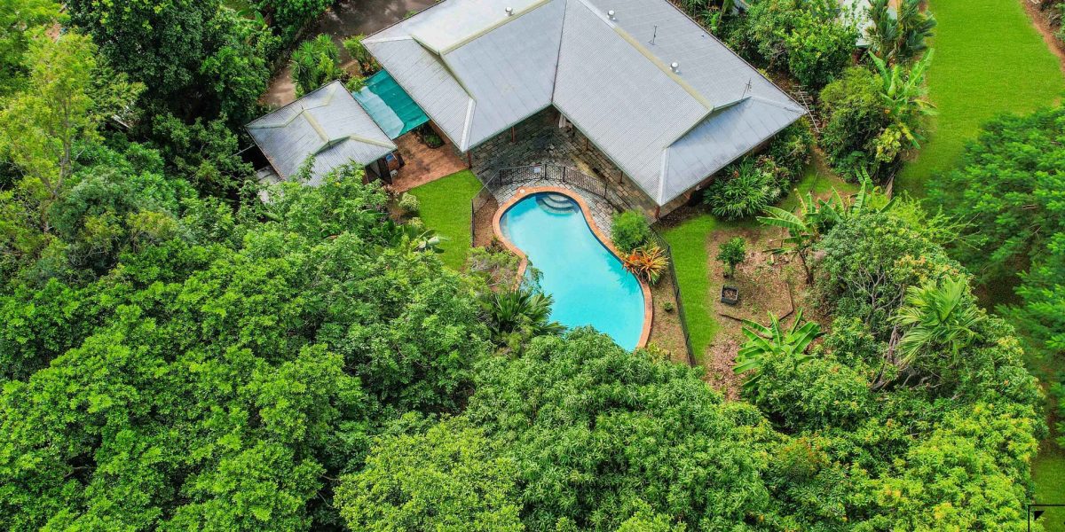 1 Ficus Close, Redlynch, QLD 4870 AUS