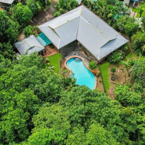 1 Ficus Close, Redlynch, QLD 4870 AUS