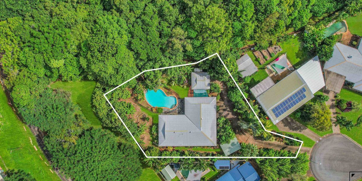1 Ficus Close, Redlynch, QLD 4870 AUS