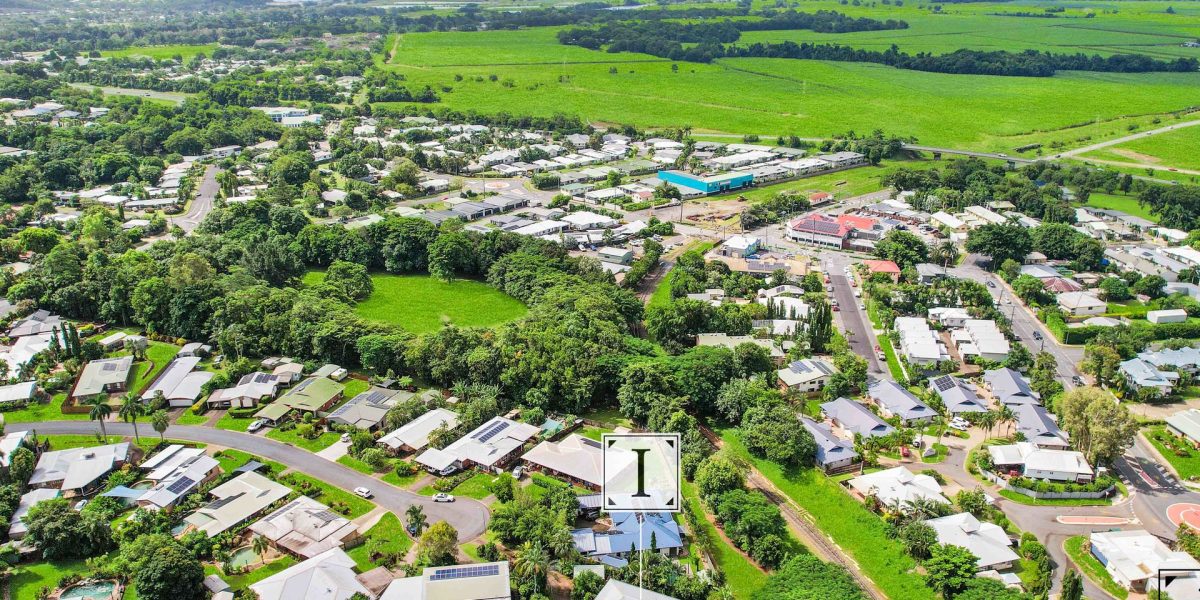 1 Ficus Close, Redlynch, QLD 4870 AUS