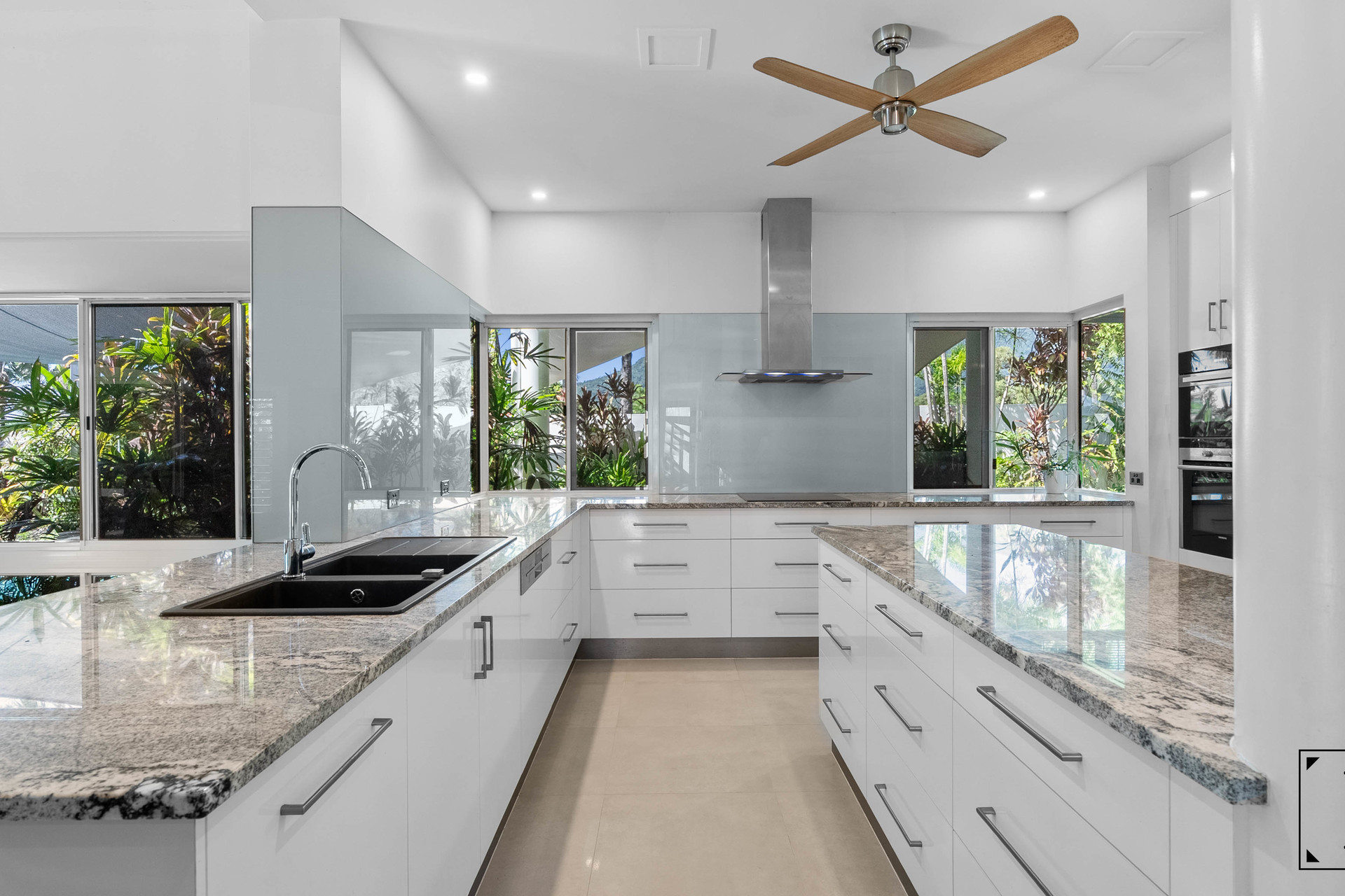 5 Stream Avenue, Kewarra Beach, QLD 4879 AUS
