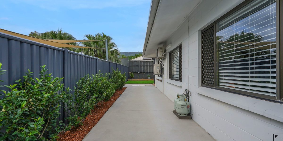 1/3 Agincourt Close, Clifton Beach, QLD 4879 AUS