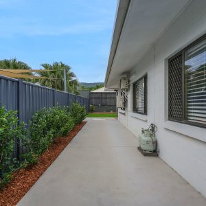 1/3 Agincourt Close, Clifton Beach, QLD 4879 AUS