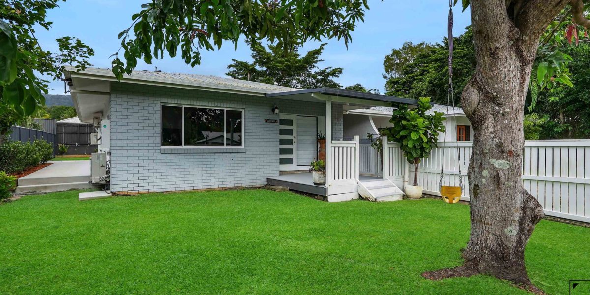 1/3 Agincourt Close, Clifton Beach, QLD 4879 AUS