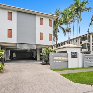 204/53 McCormack Street, Manunda, QLD 4870 AUS