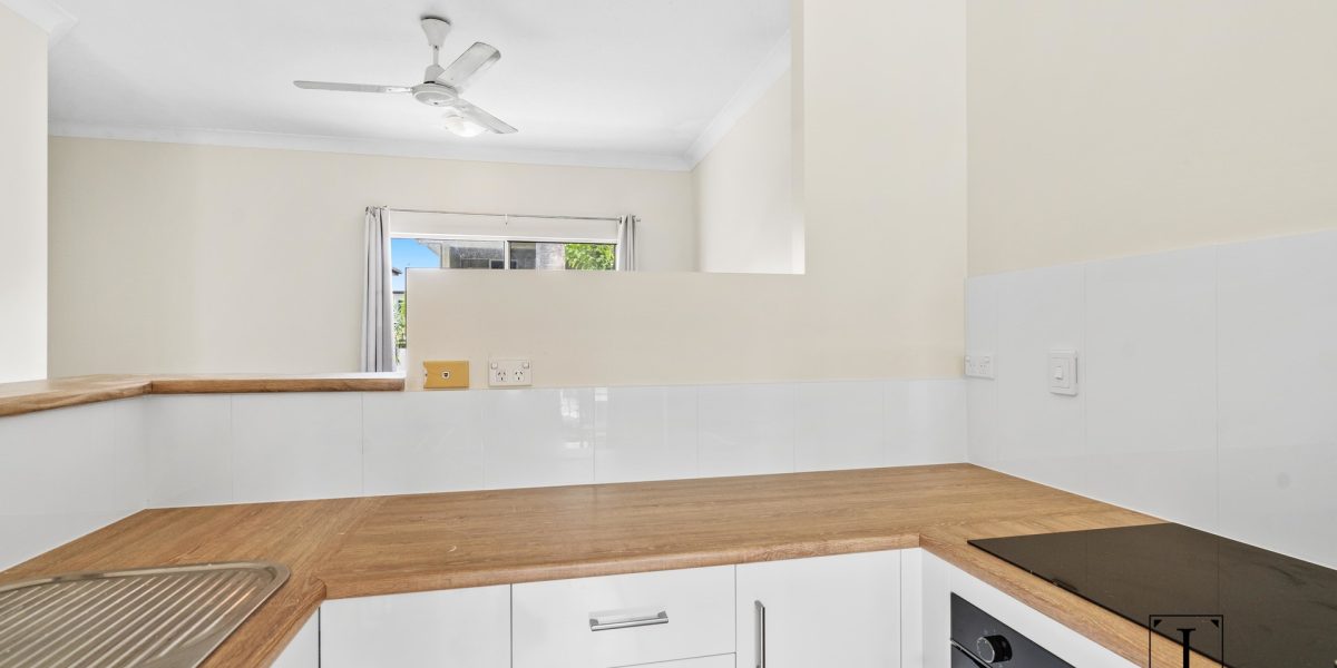 204/53 McCormack Street, Manunda, QLD 4870 AUS