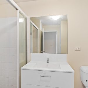 204/53 McCormack Street, Manunda, QLD 4870 AUS