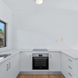 5 Newport Close, Kewarra Beach, QLD 4879 AUS