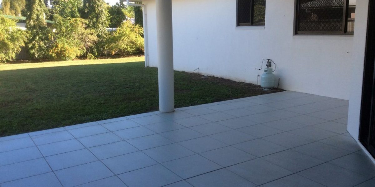 11 Norfolk Close, Holloways Beach, QLD 4878 AUS