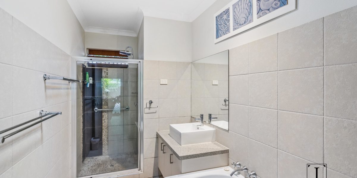 16 Trinidad Close, Trinity Beach, QLD 4879 AUS