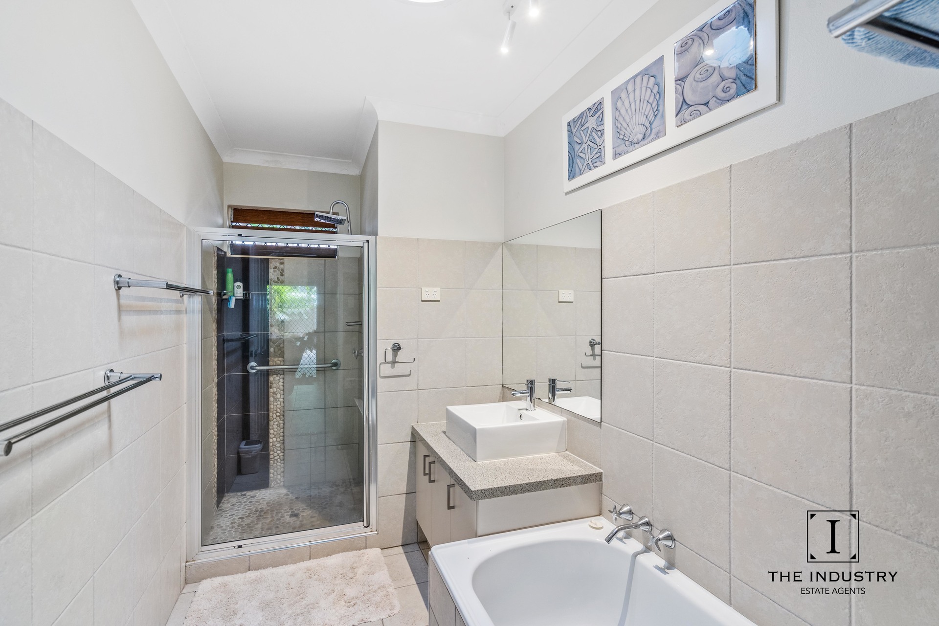 16 Trinidad Close, Trinity Beach, QLD 4879 AUS
