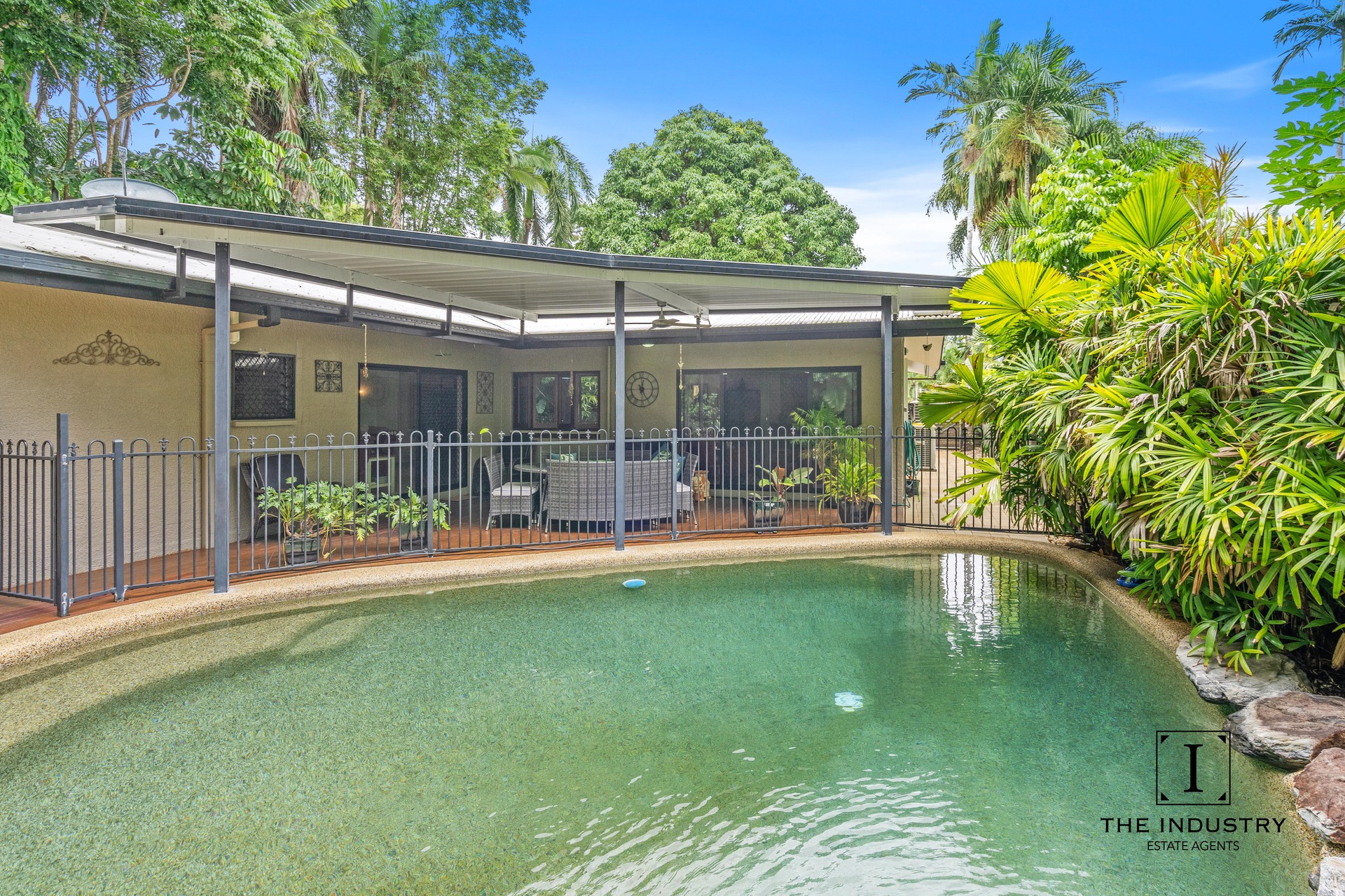 16 Trinidad Close, Trinity Beach, QLD 4879 AUS