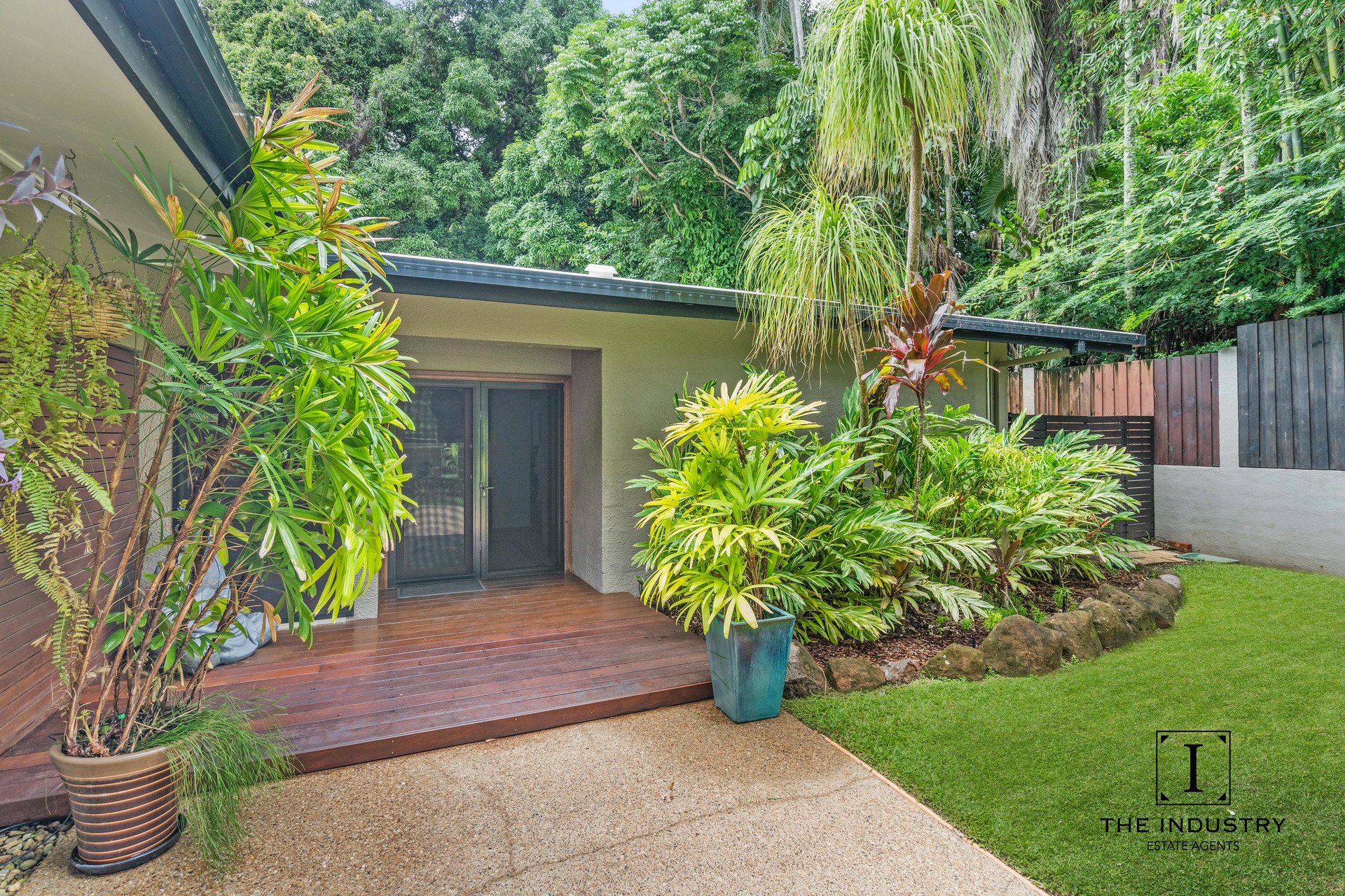 16 Trinidad Close, Trinity Beach, QLD 4879 AUS