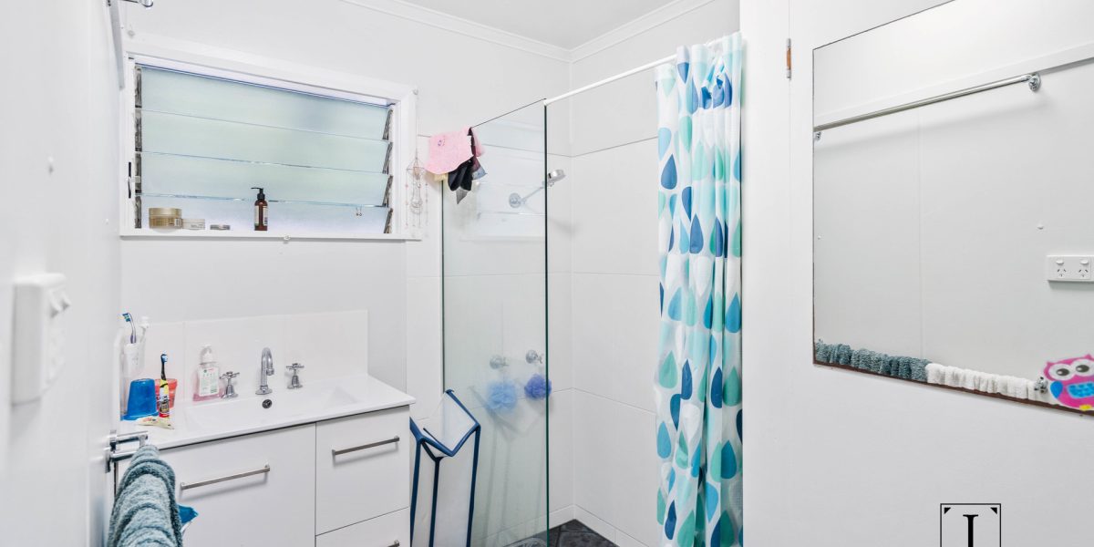 112-114 Swallow Street, Mooroobool, QLD 4870 AUS