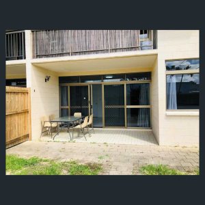 2/19 Pioneer Street, Manoora, QLD 4870 AUS