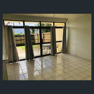 2/19 Pioneer Street, Manoora, QLD 4870 AUS