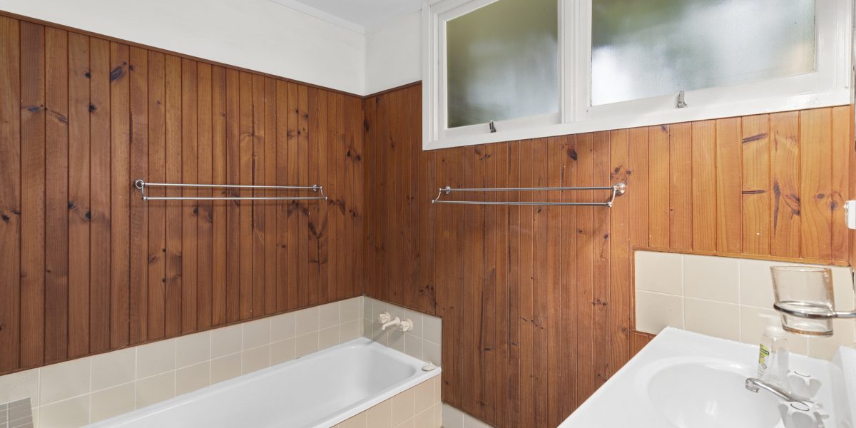 212 Greenslopes Street, Edge Hill, QLD 4870 AUS