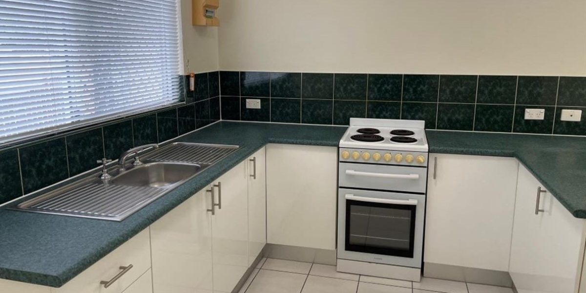 1/9 Ingham Court, Mooroobool, QLD 4870 AUS