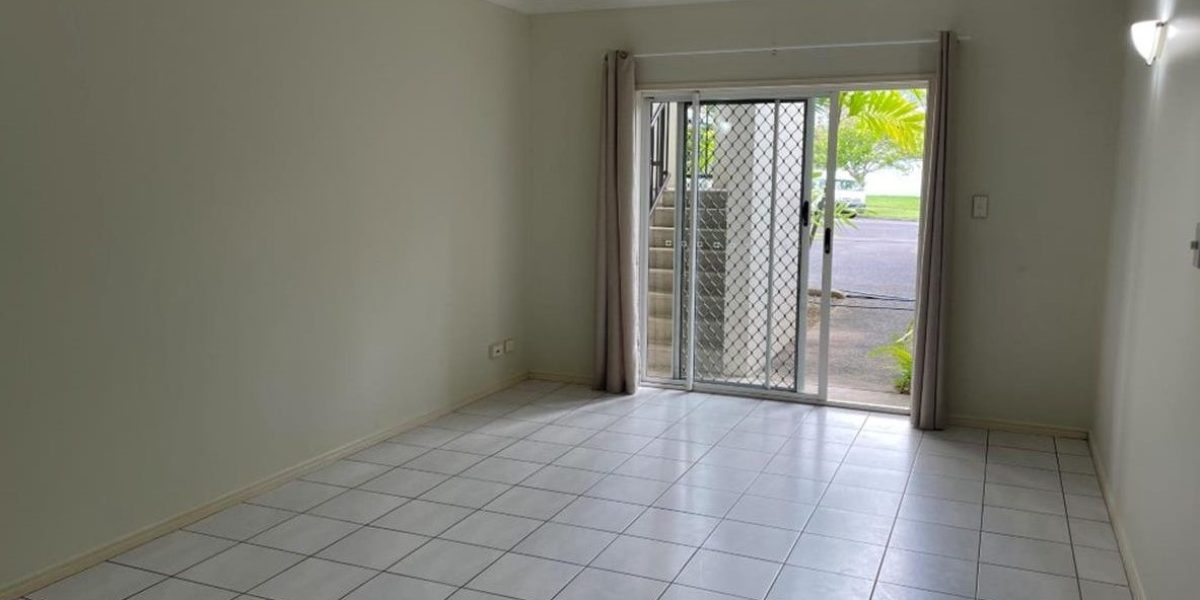 1/9 Ingham Court, Mooroobool, QLD 4870 AUS