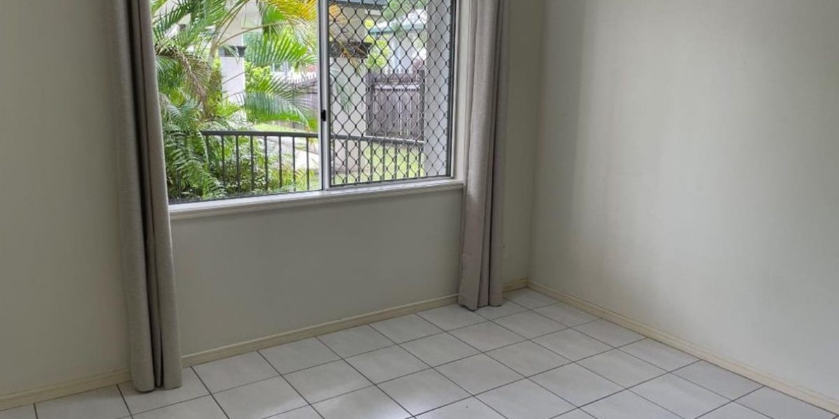 1/9 Ingham Court, Mooroobool, QLD 4870 AUS
