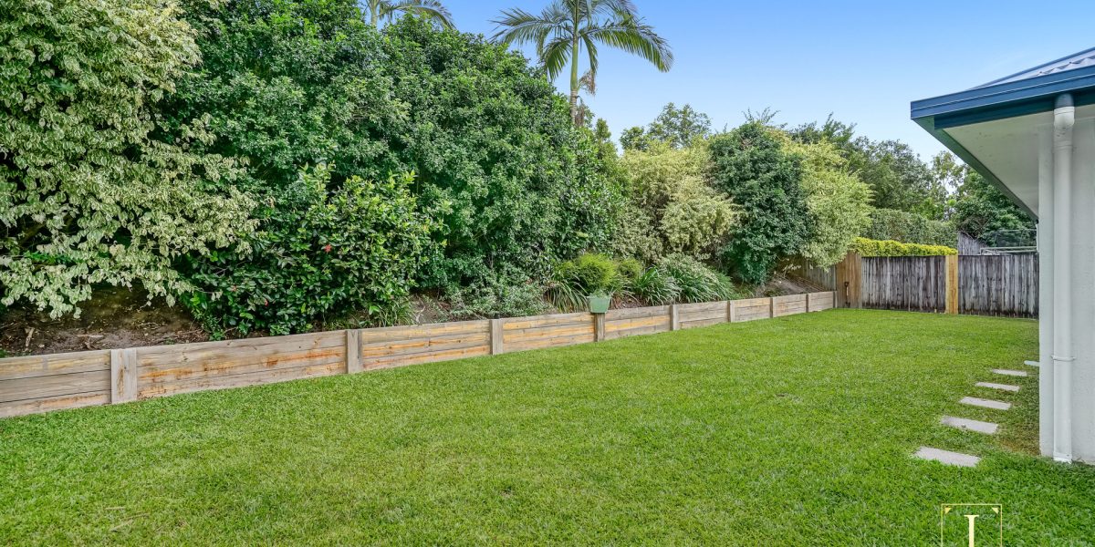 16 Petrie Close, Kewarra Beach, QLD 4879 AUS