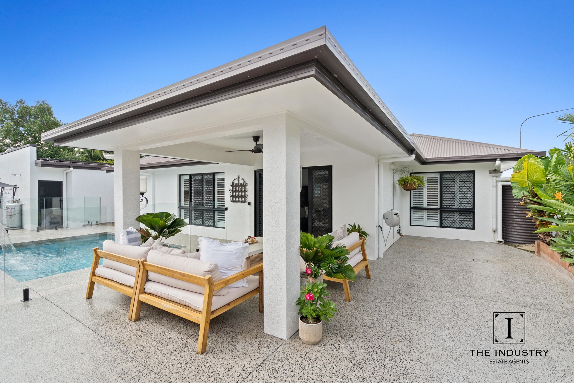 1 Como Close, Kewarra Beach, QLD 4879 AUS