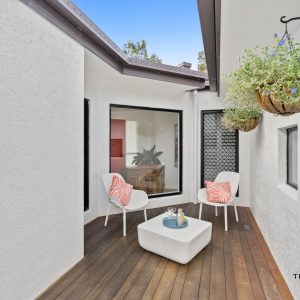 1 Como Close, Kewarra Beach, QLD 4879 AUS
