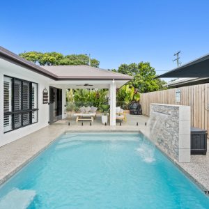 1 Como Close, Kewarra Beach, QLD 4879 AUS