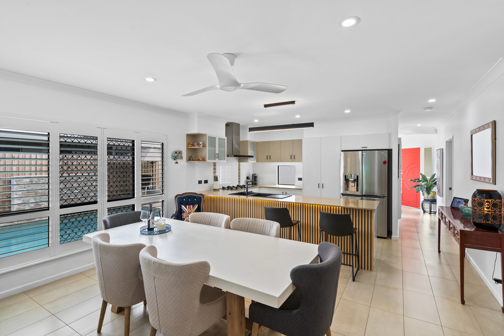 1 Como Close, Kewarra Beach, QLD 4879 AUS