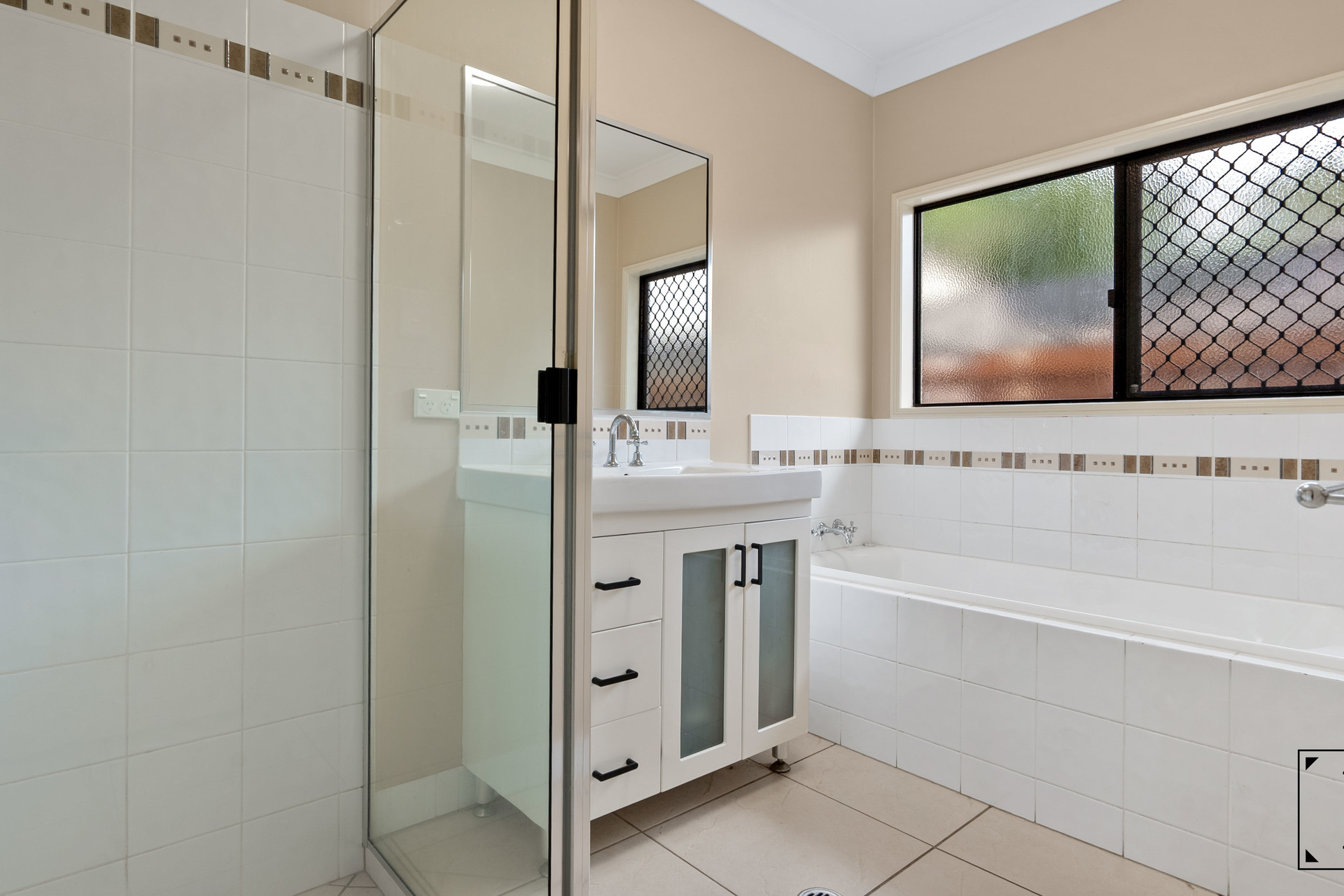 17 Vetiver Street, Trinity Park, QLD 4879 AUS