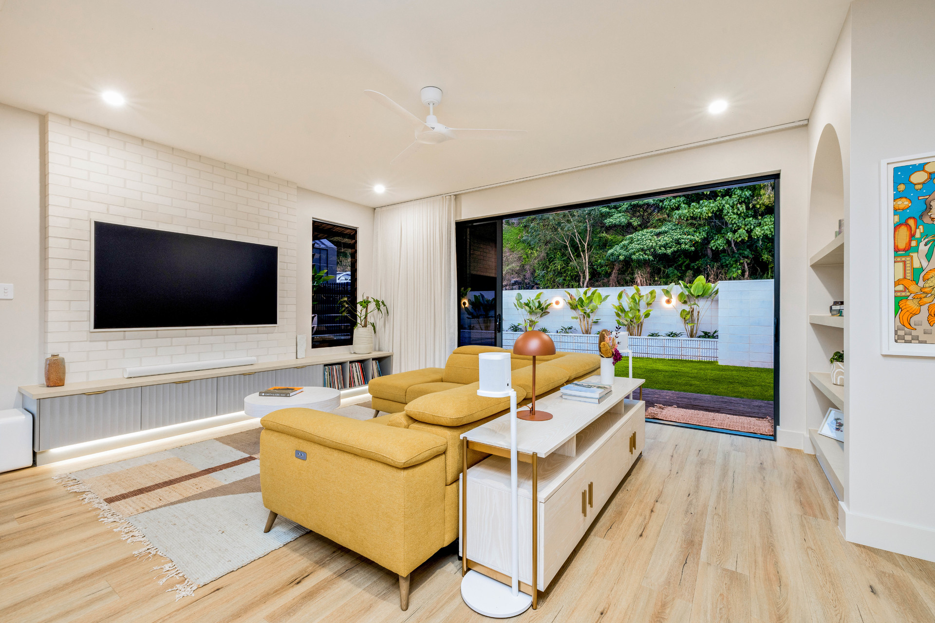 254 Toogood Road, Bayview Heights, QLD 4868 AUS