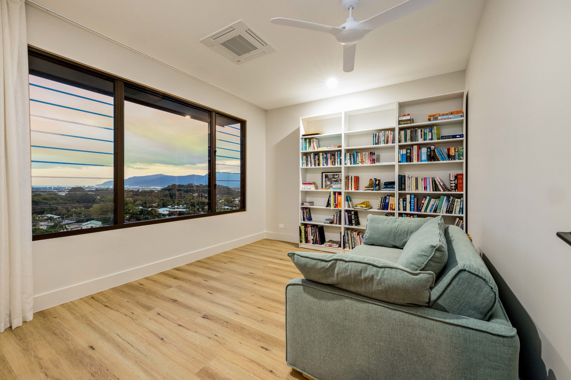 254 Toogood Road, Bayview Heights, QLD 4868 AUS
