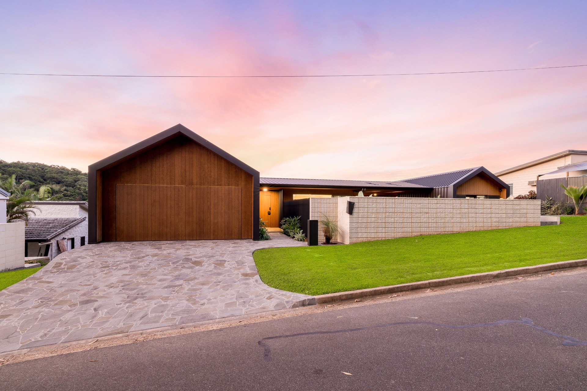 254 Toogood Road, Bayview Heights, QLD 4868 AUS