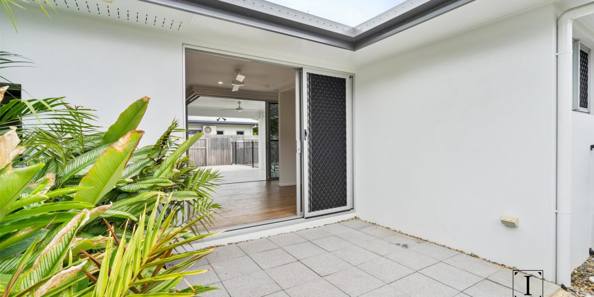 10 Flow Close, Trinity Beach, QLD 4879 AUS