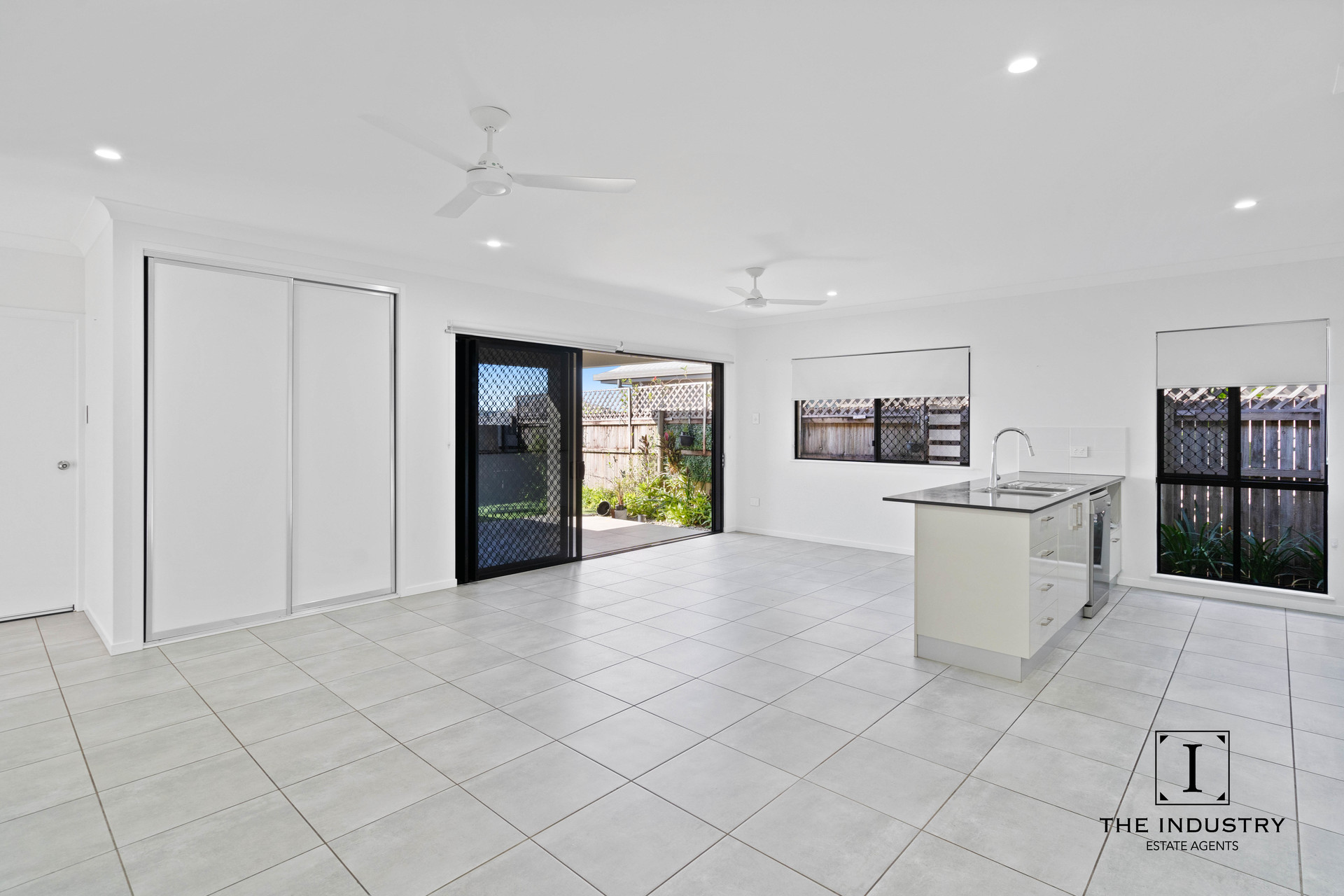 1/31 Anson Street, Bentley Park, QLD 4869 AUS