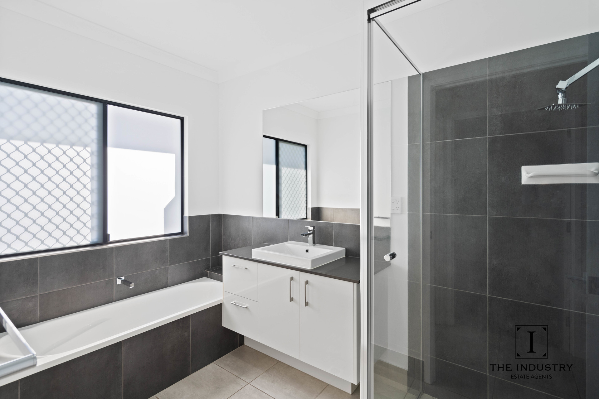 1/31 Anson Street, Bentley Park, QLD 4869 AUS