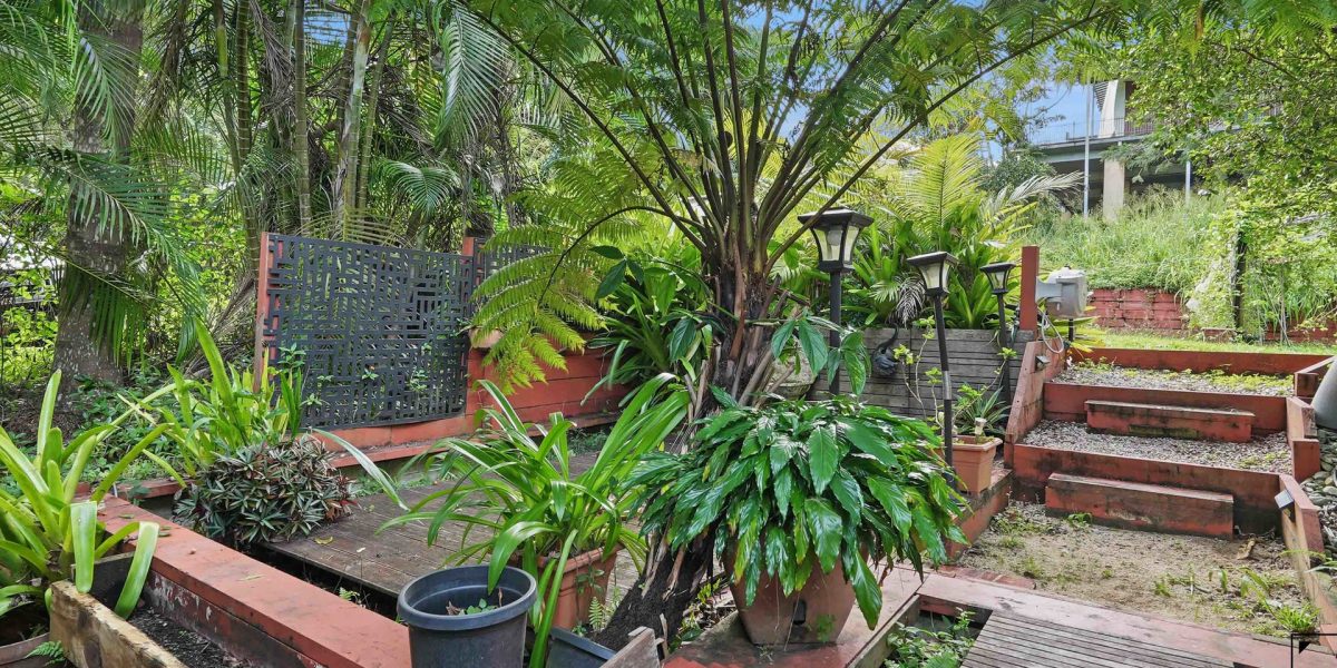 25 Barang Street, Kuranda, QLD 4881 AUS